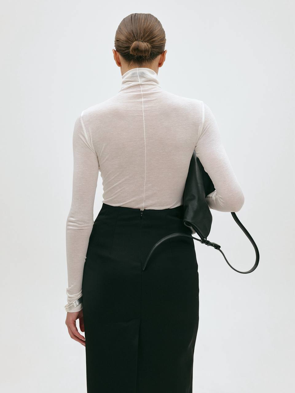 LINE LONGSLEEVE TOP