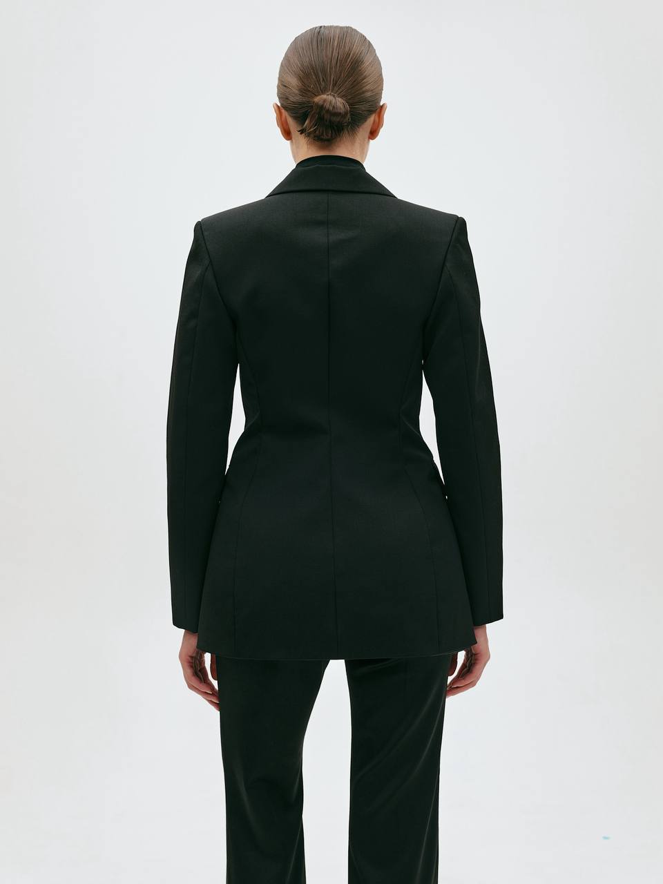 STRUCTURED WOOL BLAZER