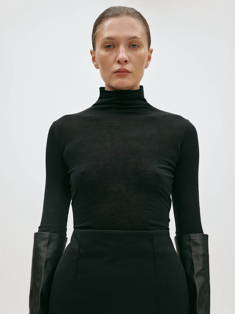 SIGNATURE TURTLENECK