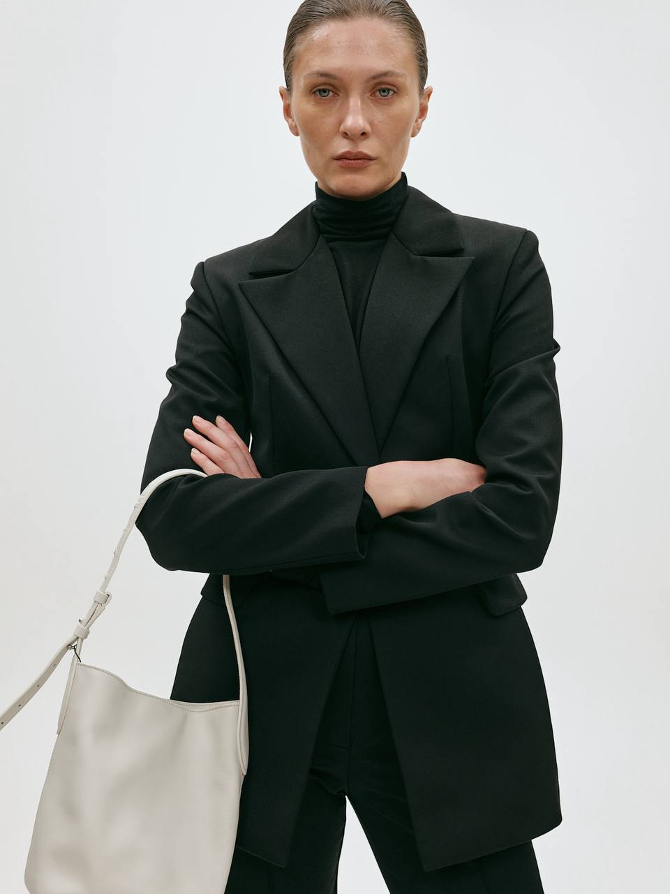 STRUCTURED WOOL BLAZER